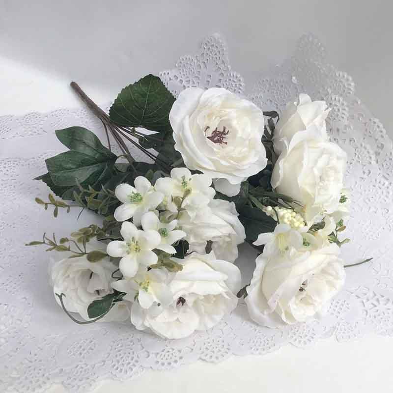 Букет  пионовидных роз белый 