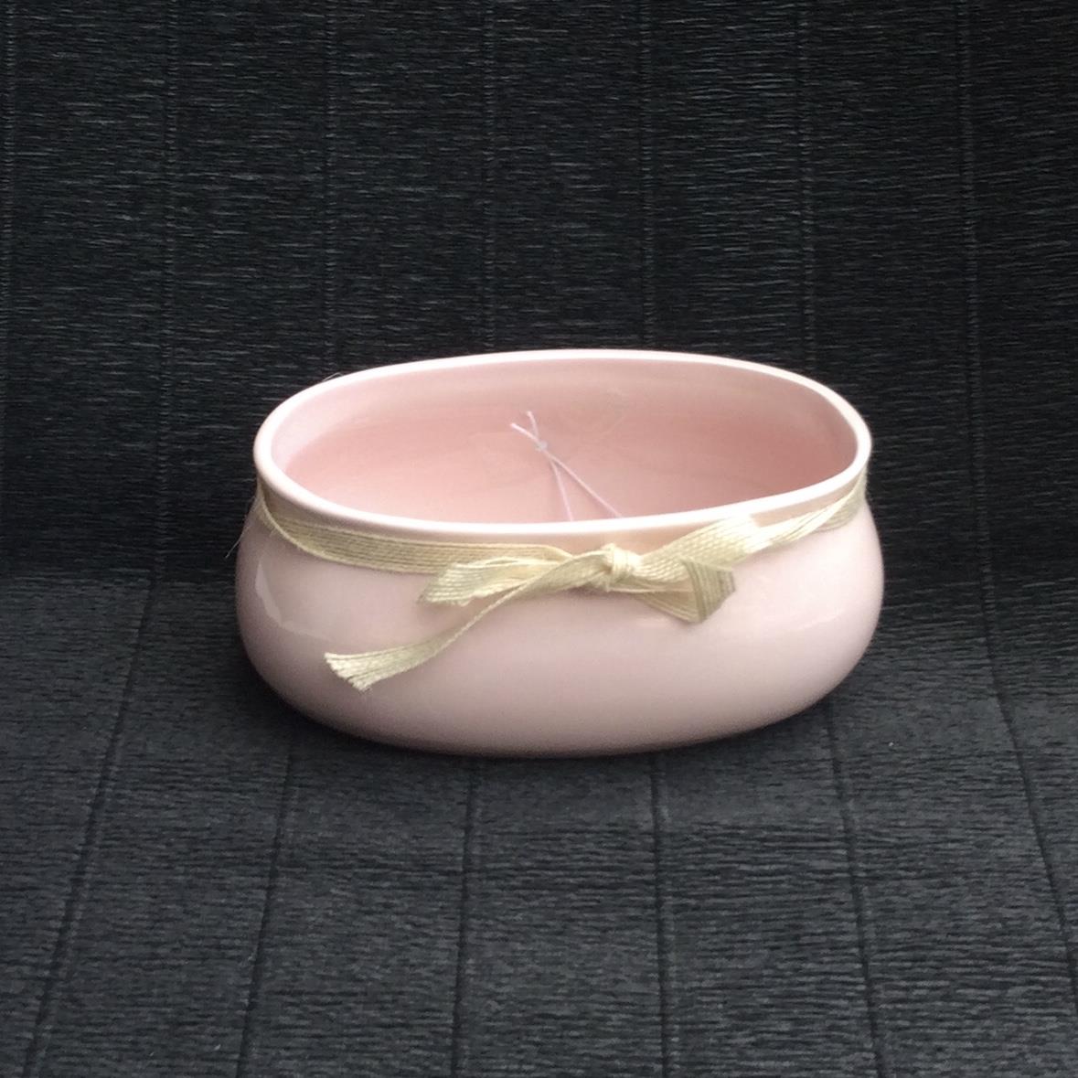 Кашпо керамическое овальное розового цвета 17х10х8см
