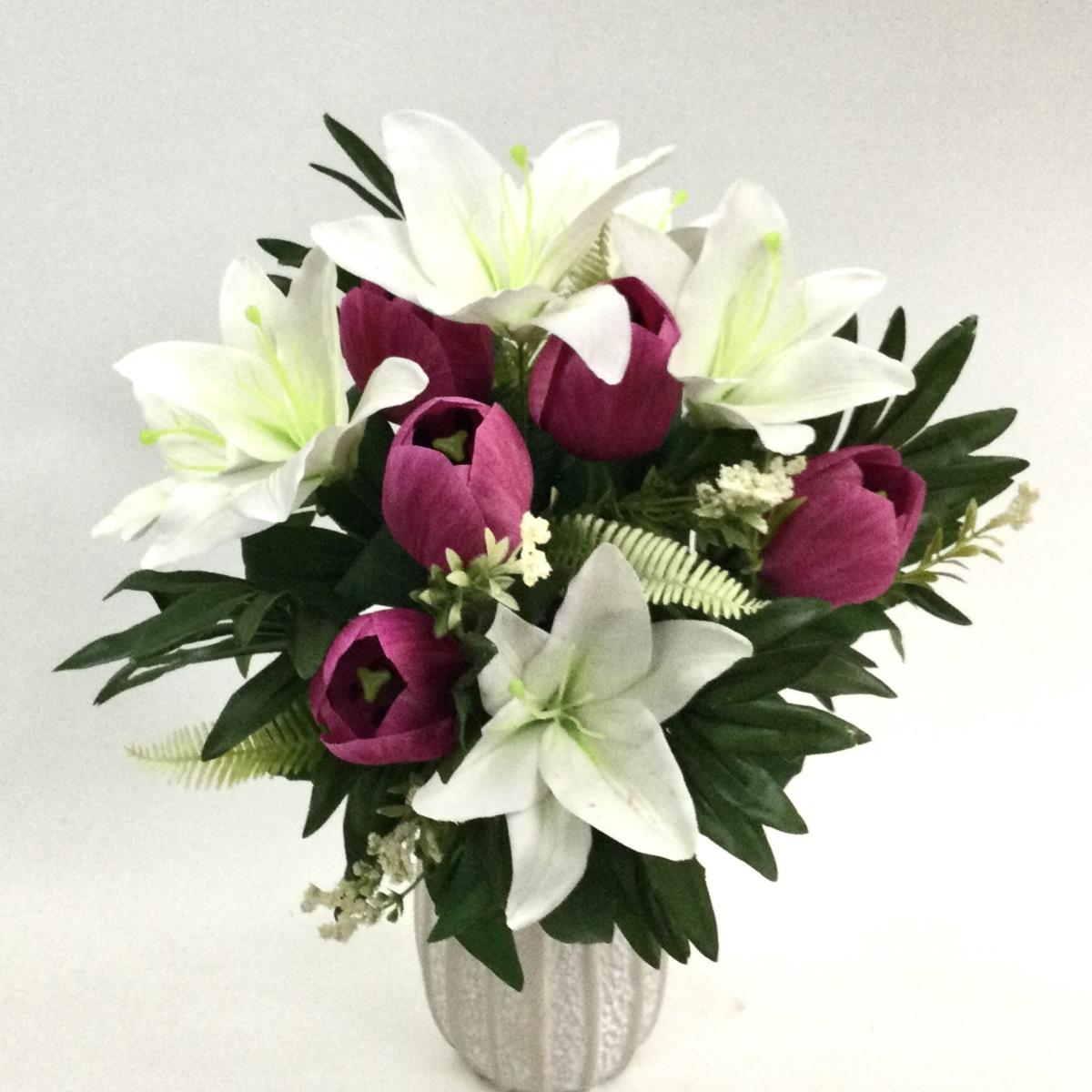 Букет лилии с тюльпанами бело- малиновый - 45см