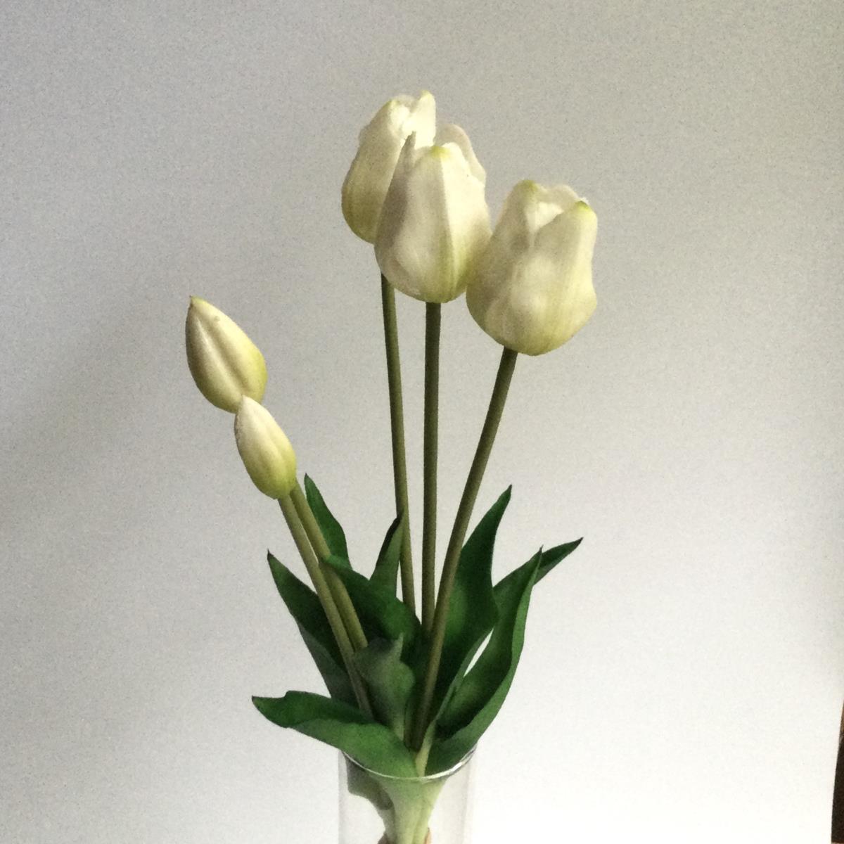Букет гелевых тюльпанов с бутонами белый - 40см