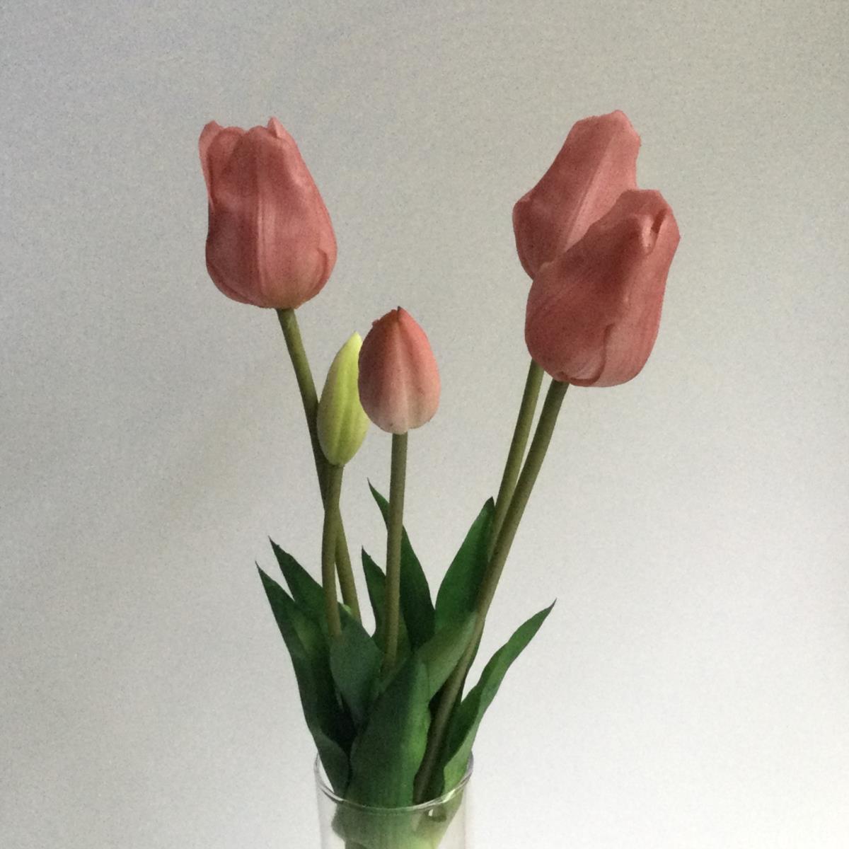 Букет гелевых тюльпанов с бутонами пудровый  - 40см