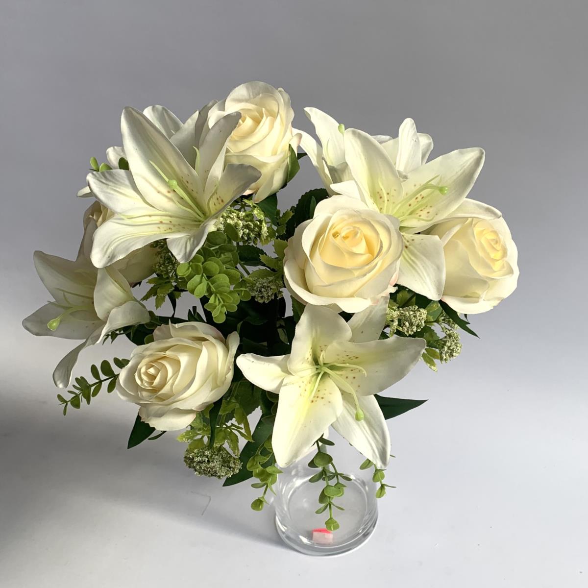 Букет лилий с розами молочный 40см