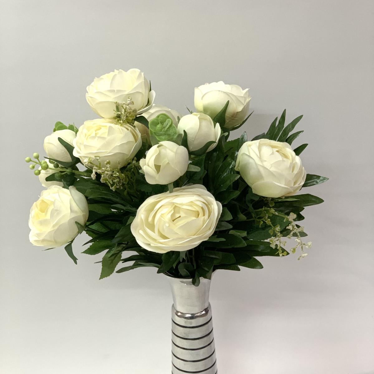 Букет камелий молочный 49см